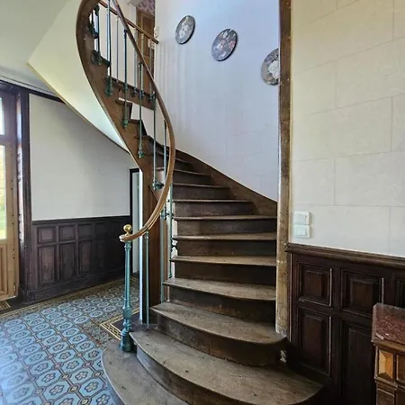 Domaine De La Briouse Nocleg ze śniadaniem 3*